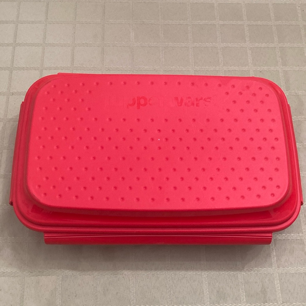 Tupperware Click n Shake